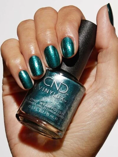 CND Vinylux Shes A Gem #369